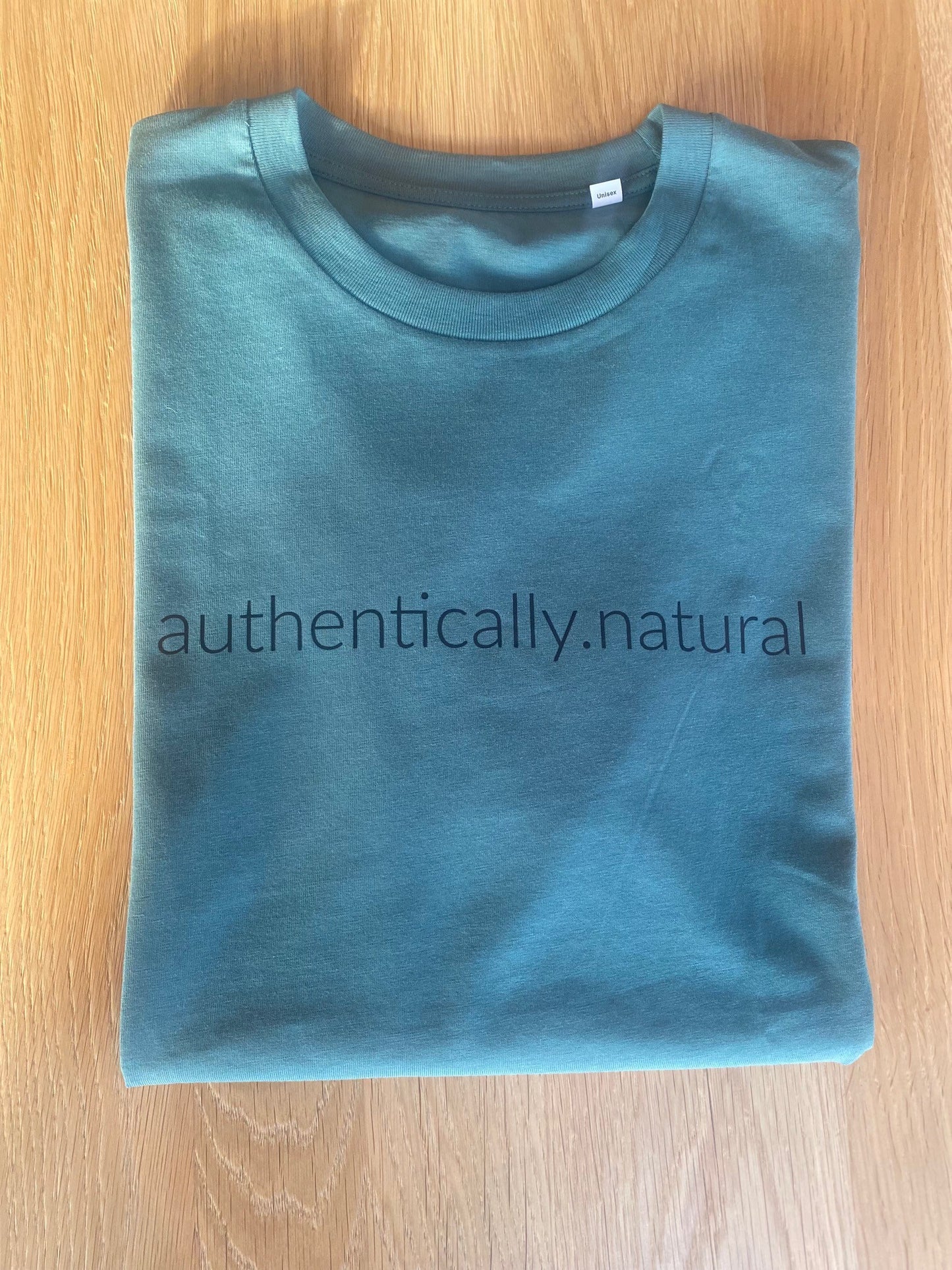 T - Shirt "authentically.natural"